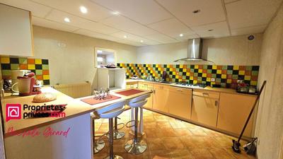 Propriété - 145 m² - 6 pièces