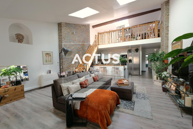 Appartement - 138 m² - 4 pièces