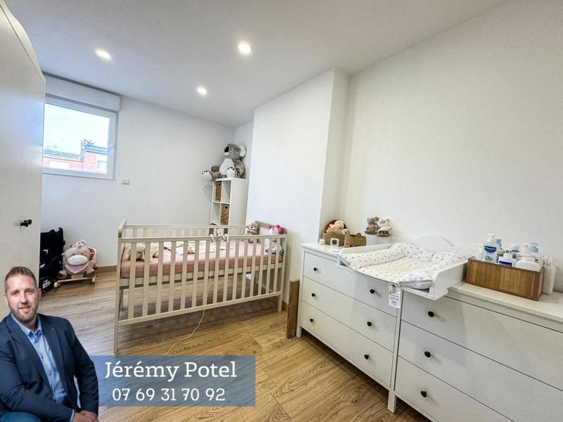 Maison - 99 m² - 5 pièces