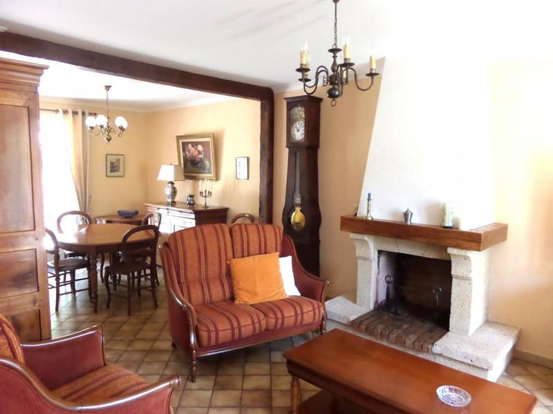 Maison - 99 m² - 5 pièces