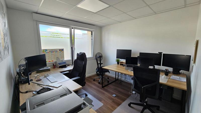 Maison - 260 m² - 10 pièces