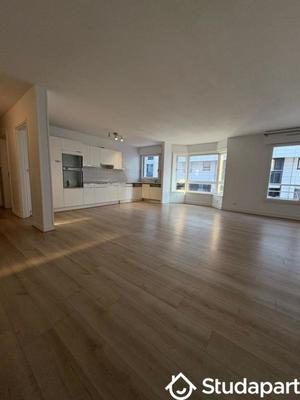Appartement - 92 m² - 4 pièces