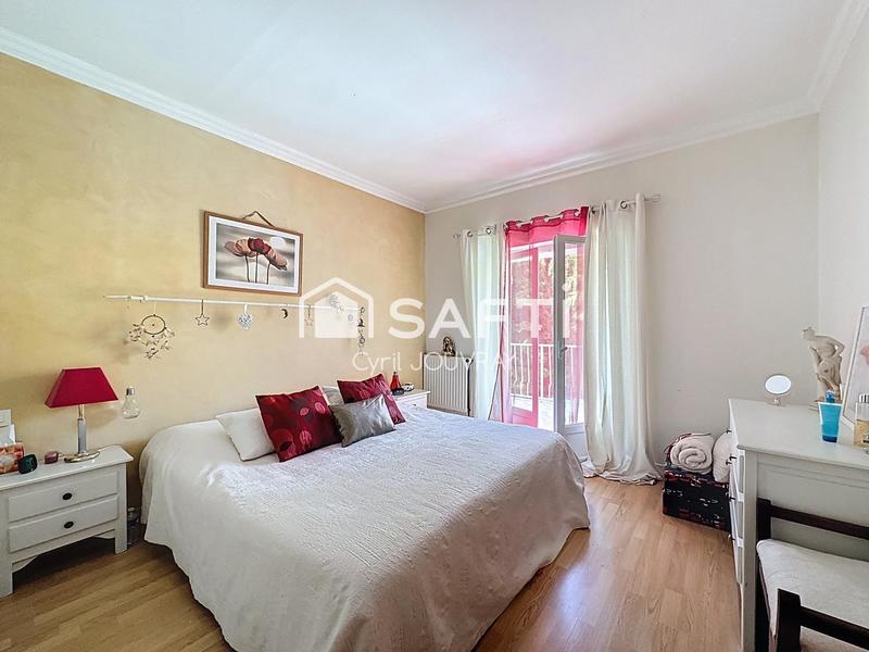 Maison - 200 m² - 7 pièces