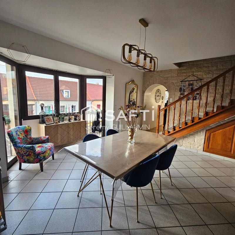 Maison - 180 m² - 6 pièces