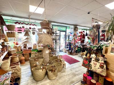 Local commercial - 200 m² - 2 pièces