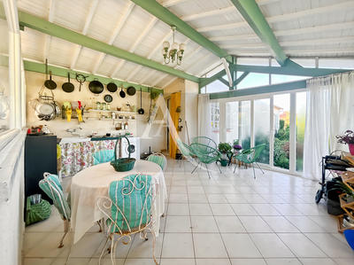 Maison - 180 m² - 7 pièces