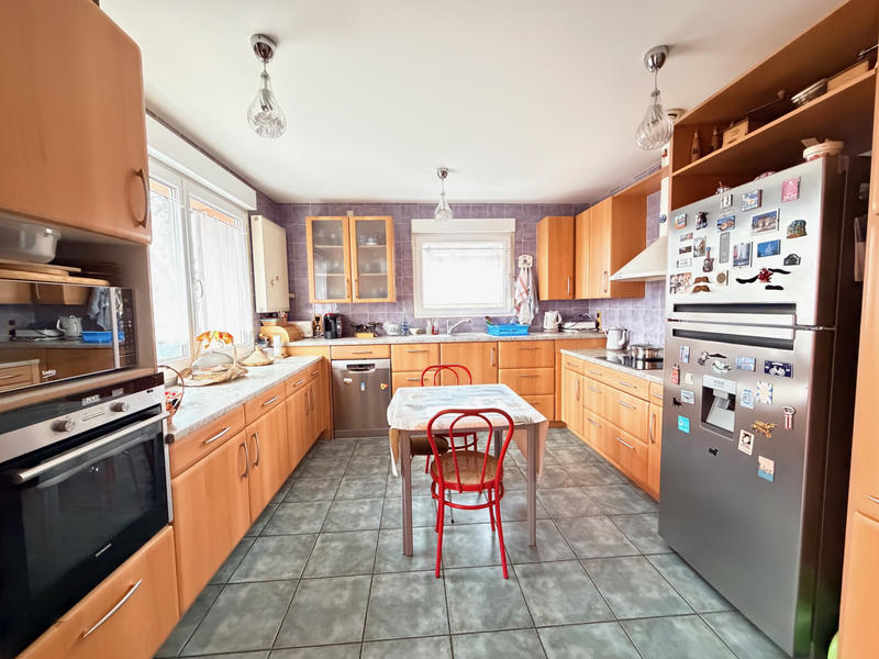 Maison - 140 m² - 8 pièces