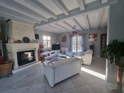 Maison - 210 m² - 7 pièces