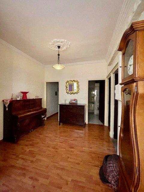 Maison - 295 m² - 4 pièces