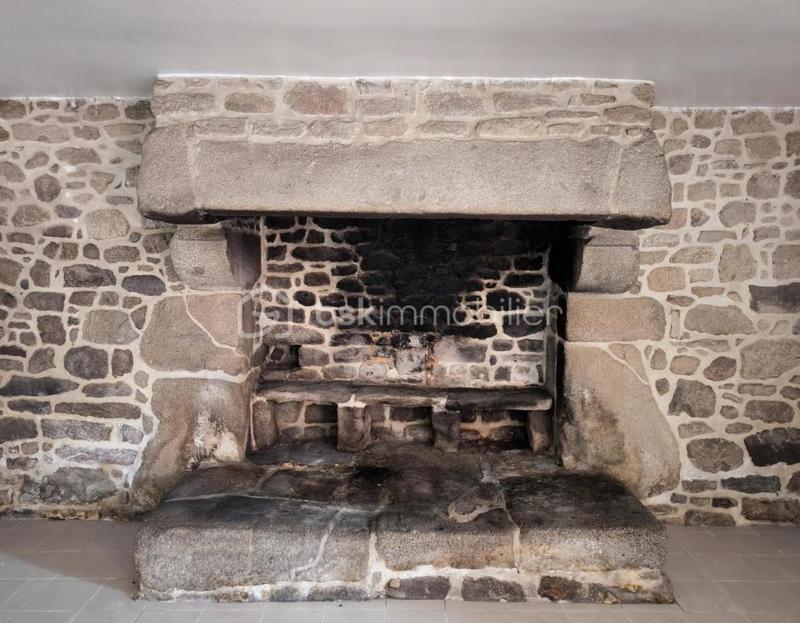 Maison en pierre - 98 m² - 4 pièces