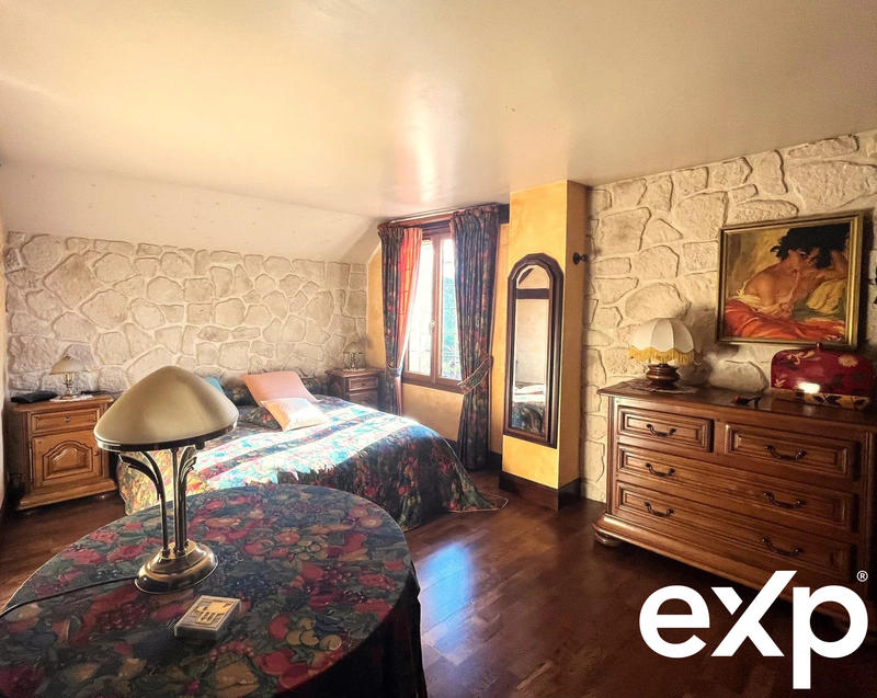 Maison ancienne - 167 m² - 8 pièces