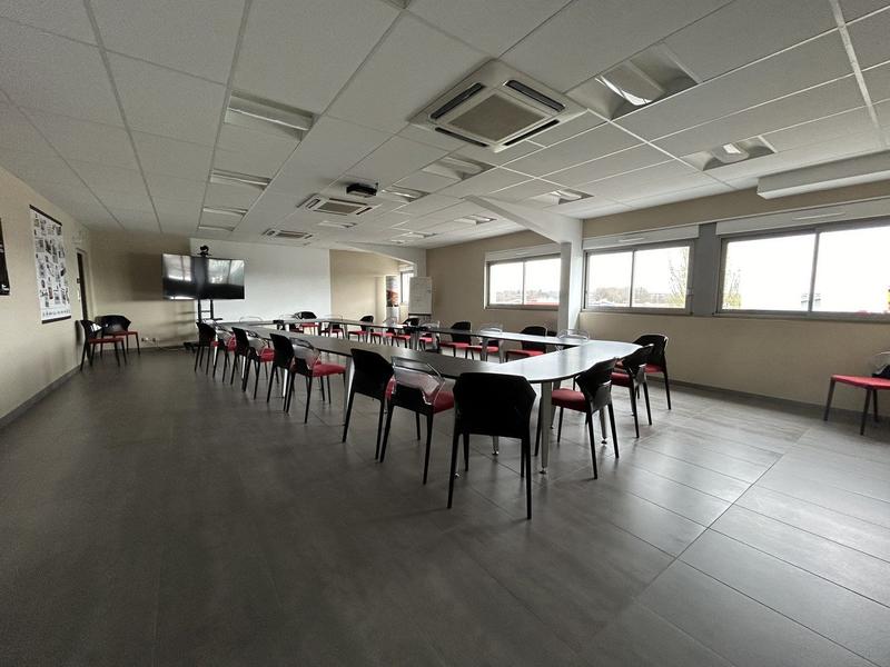 Bureau - 900 m²