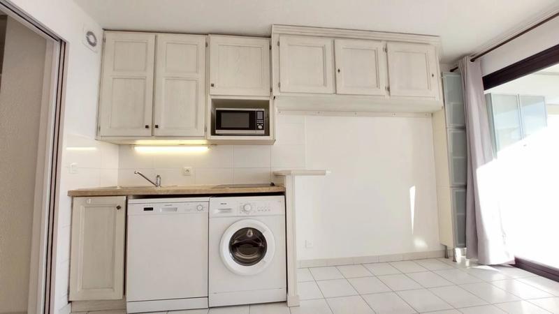 Studio - 25 m² - 1 pièce