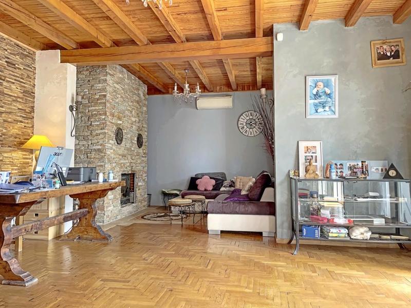 Maison - 274 m² - 7 pièces
