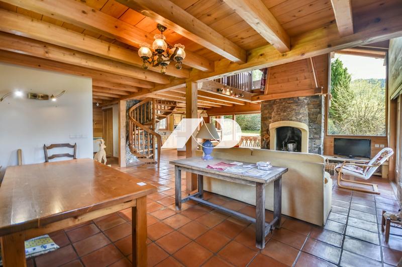 Châlet - 161 m² - 6 pièces