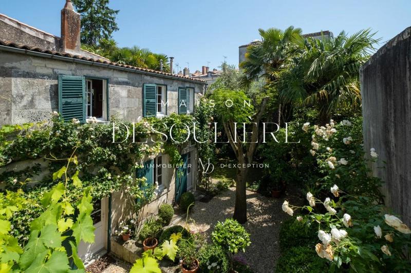 Maison de ville - 300 m² - 7 pièces