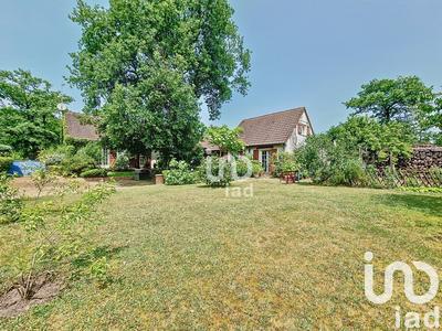 Maison - 180 m² - 8 pièces