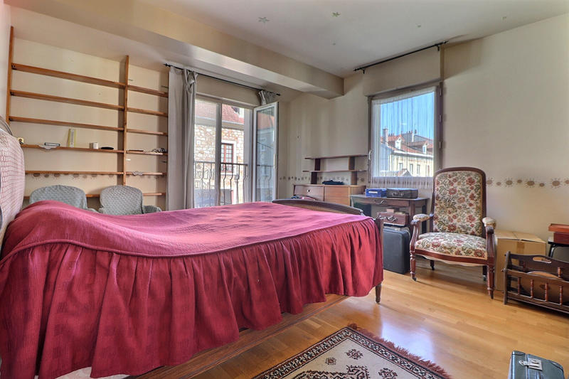 Appartement - 80 m² - 4 pièces