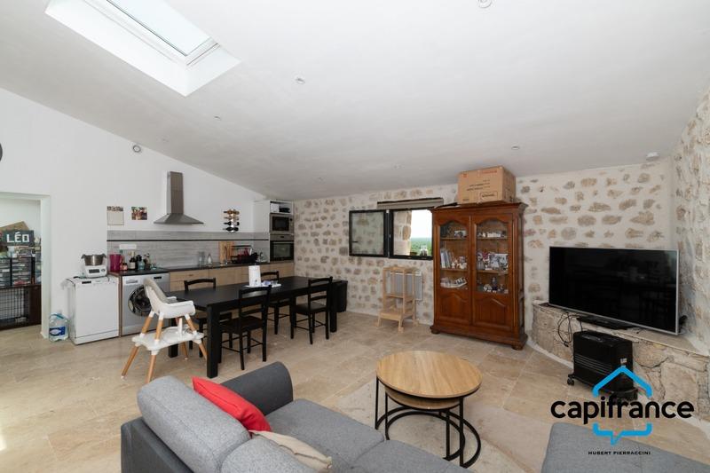 Propriété - 621 m² - 12 pièces