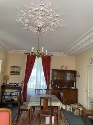 Propriété - 222 m² - 9 pièces