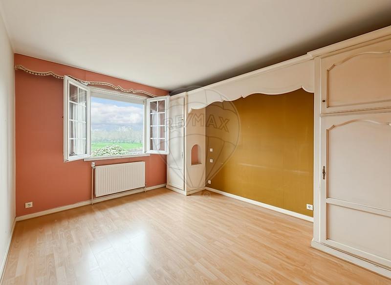 Maison - 258 m² - 10 pièces