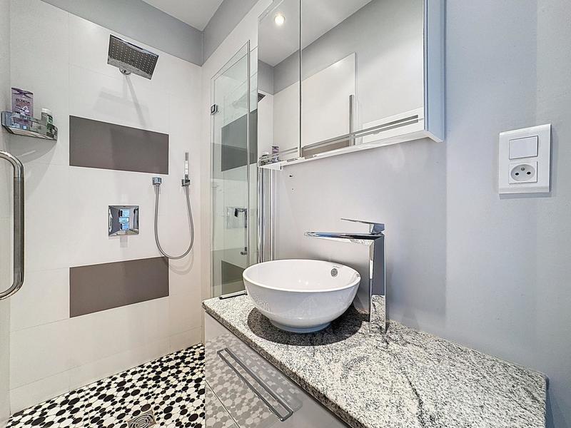 Maison - 165 m² - 8 pièces