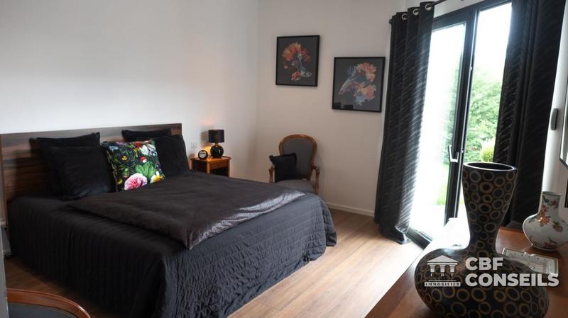 Maison - 247 m² - 7 pièces