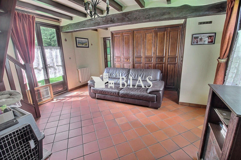 Maison - 210 m² - 11 pièces