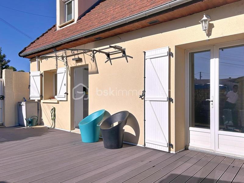 Maison - 92 m² - 5 pièces