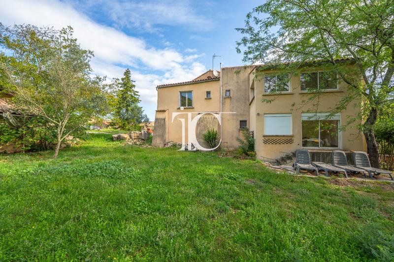 Maison - 208 m² - 5 pièces