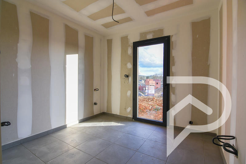 Maison - 99 m² - 4 pièces