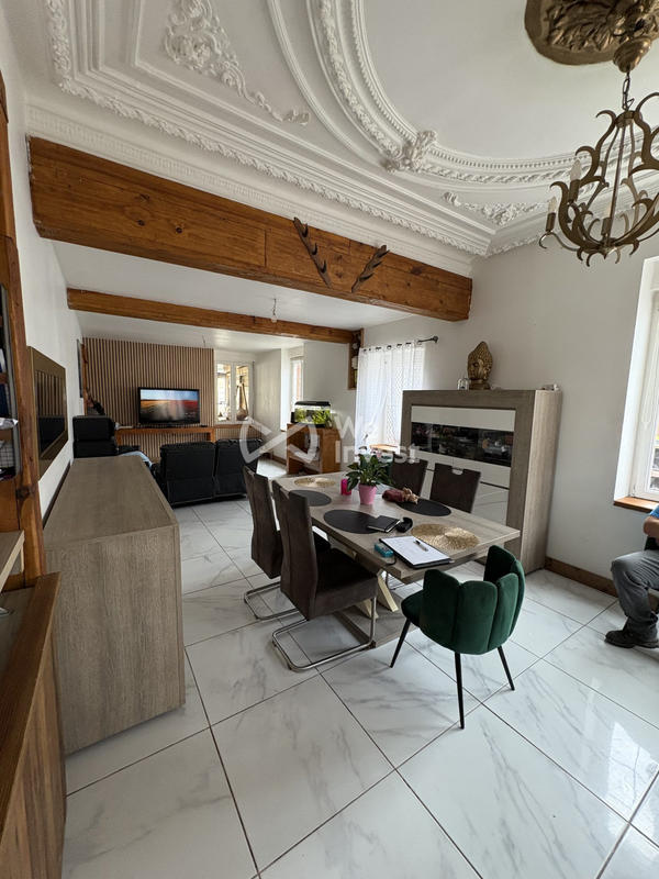 Maison - 185 m² - 10 pièces