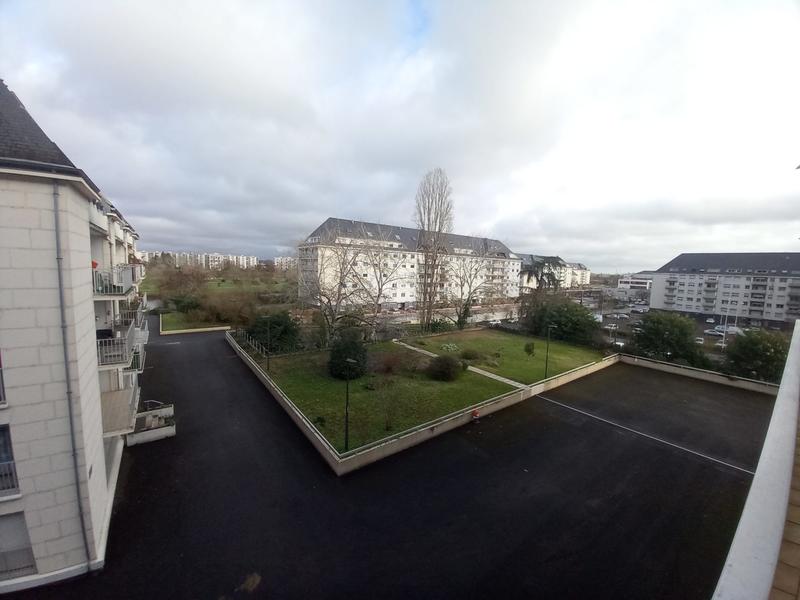 Appartement - 85 m² - 4 pièces