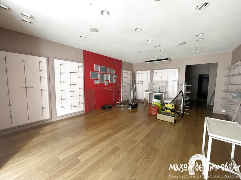 Local commercial - 57 m² - 3 pièces