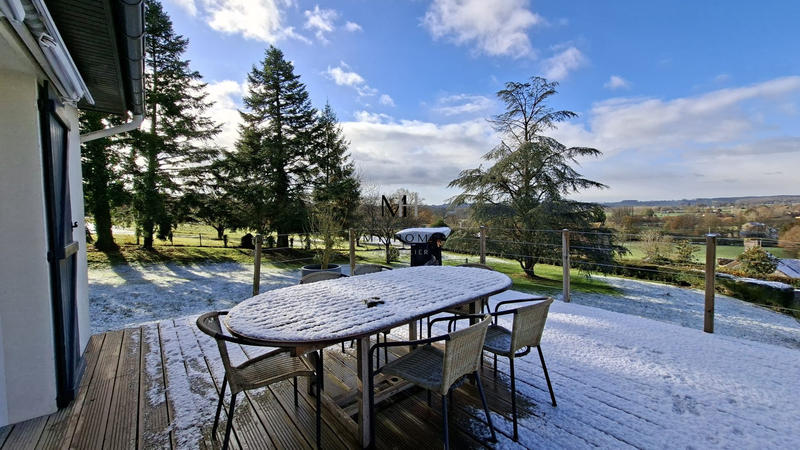 Maison traditionnelle - 90 m² - 5 pièces