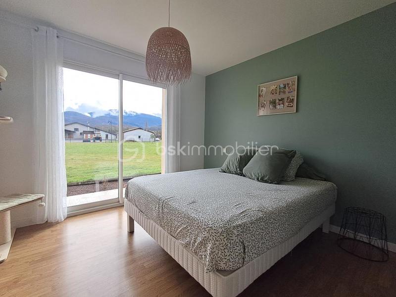 Maison traditionnelle - 1 433 m² - 4 pièces