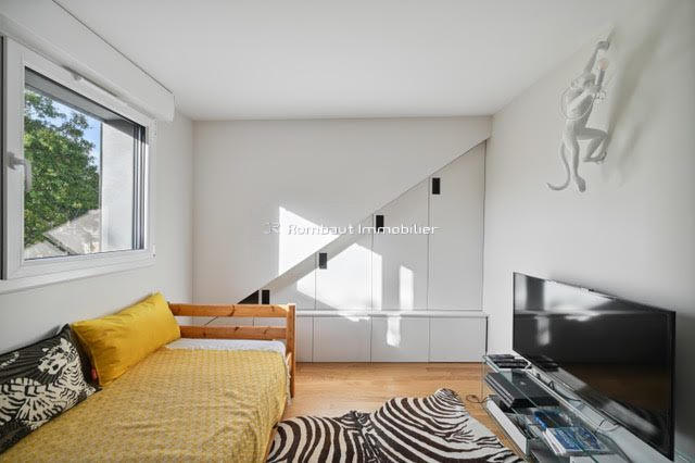 Maison - 180 m² - 7 pièces