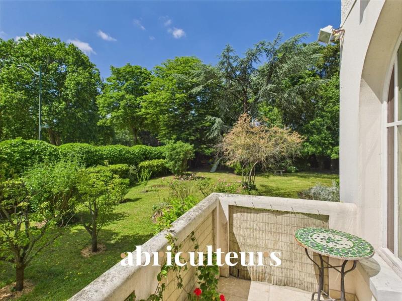 Appartement - 165 m² - 6 pièces