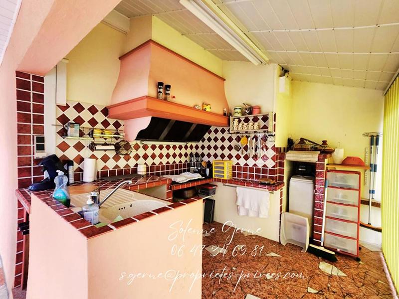 Demeure - 230 m² - 9 pièces