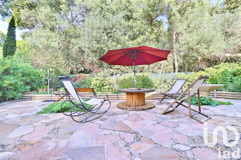 Maison - 198 m² - 5 pièces