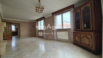 Maison - 102 m² - 6 pièces