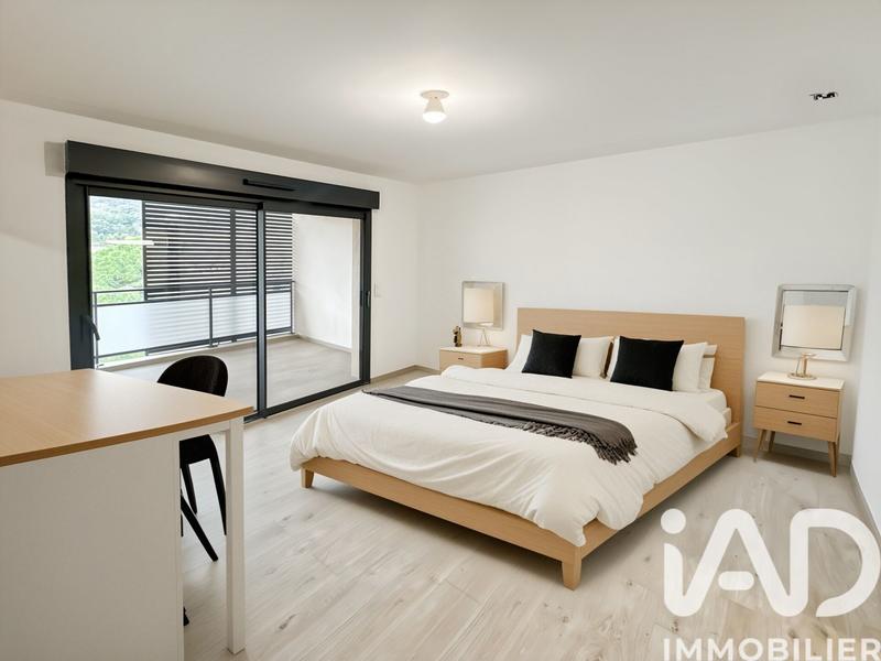 Appartement - 140 m² - 4 pièces