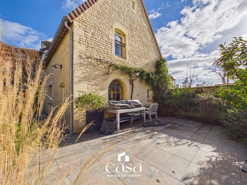 Maison ancienne - 349 m² - 9 pièces