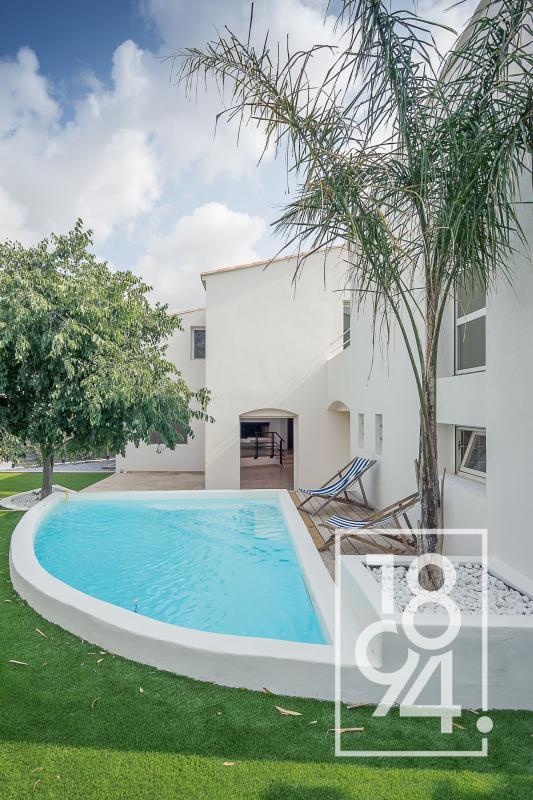 Maison d'architecte - 239 m² - 6 pièces