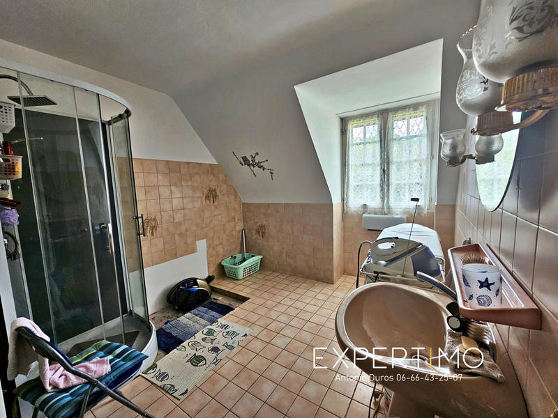 Maison - 217 m² - 8 pièces