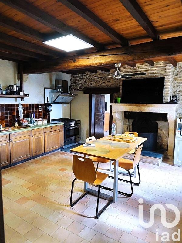 Maison - 237 m² - 7 pièces