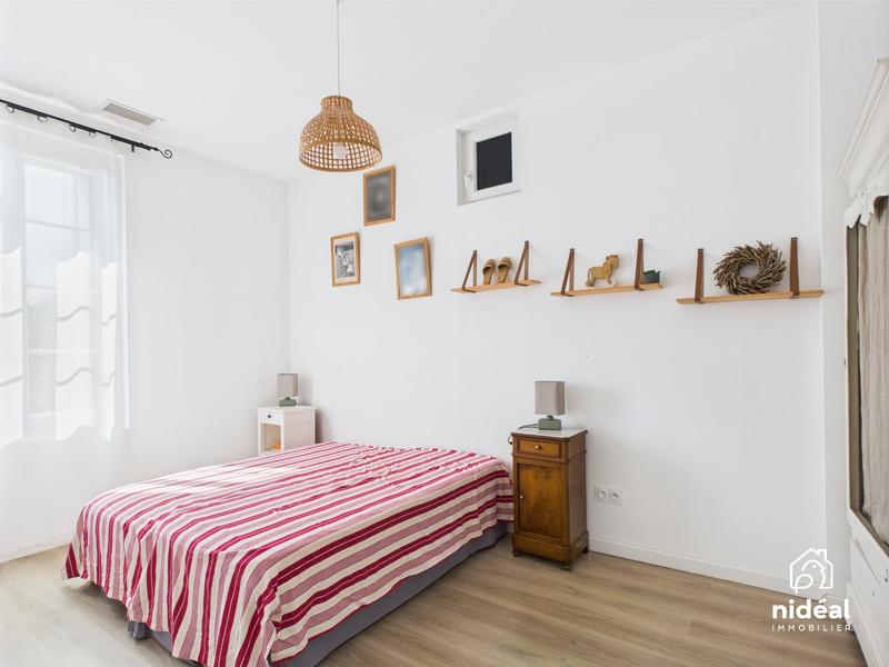 Maison - 270 m² - 15 pièces