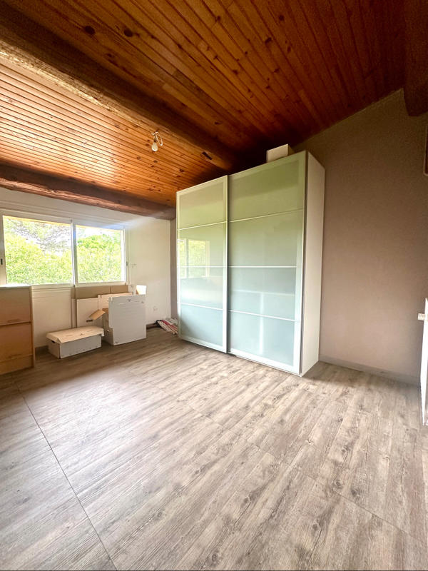 Maison - 300 m² - 4 pièces