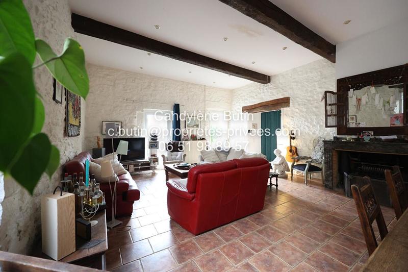 Maison - 320 m² - 12 pièces