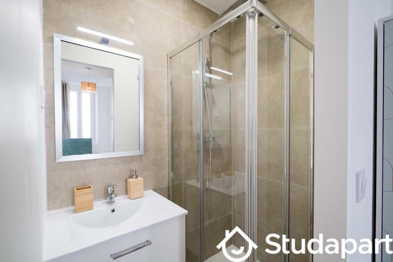 Chambre - 13 m² - 1 pièce